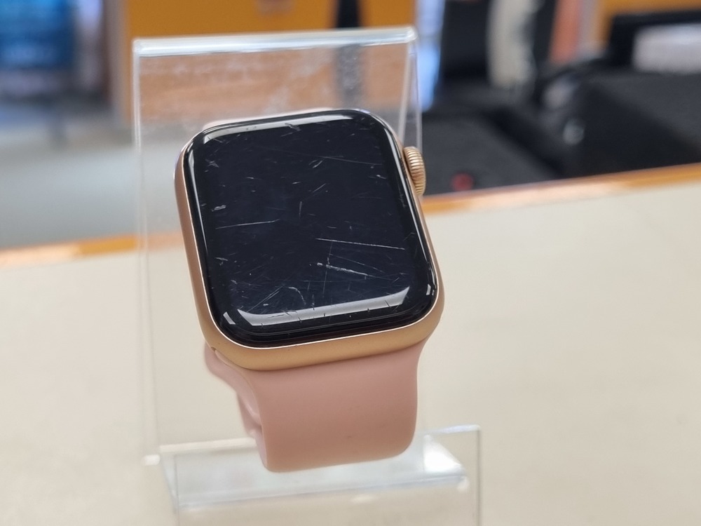 Смарт-часы Apple Watch SE 2020 40mm