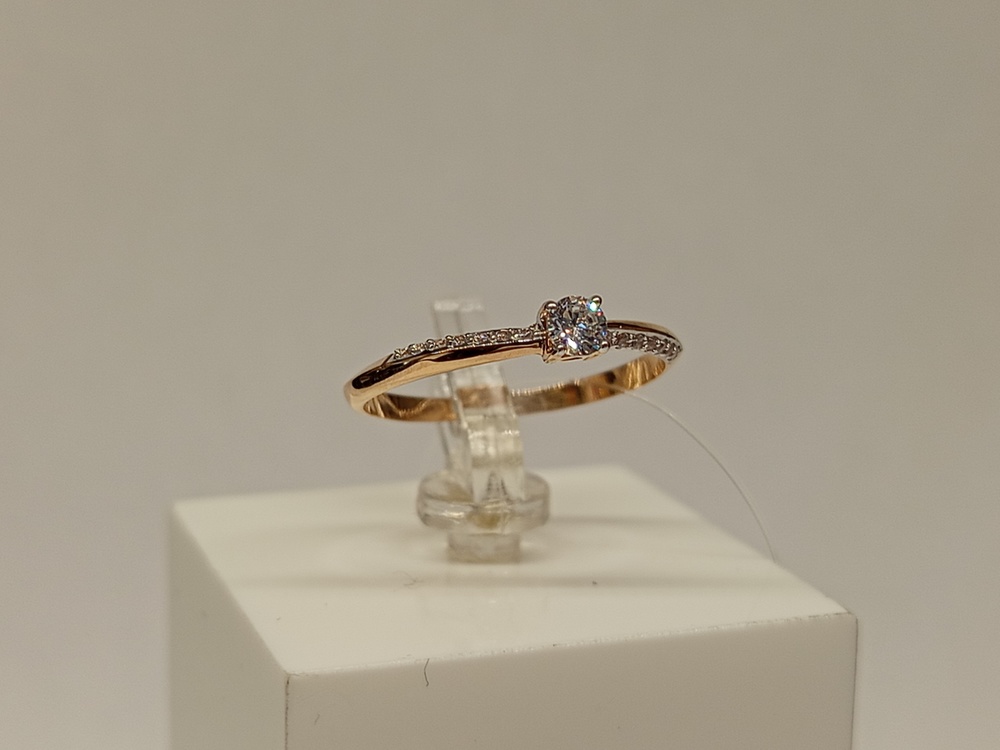 КОЛЬЦО С КАМНЯМИ (Au 585)