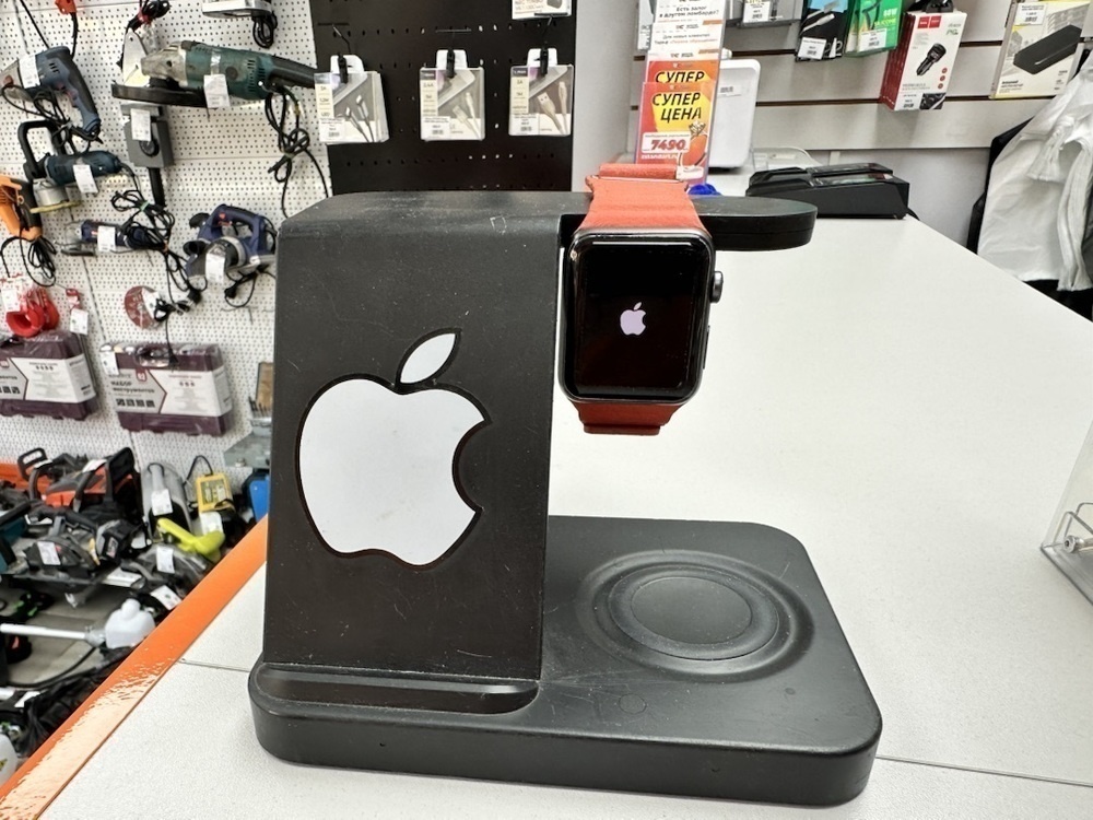 Смарт-часы Apple Watch Series 3 42 мм