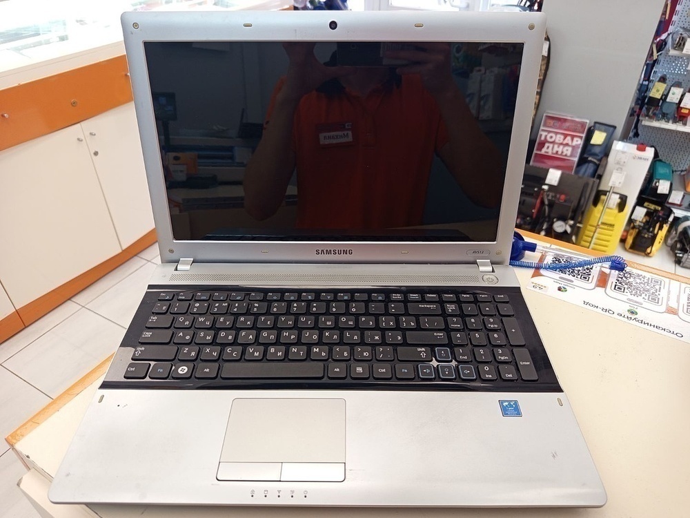 Ноутбук Samsung rv513; E450, Radeon HD 6320, 4 Гб, 500 Гб