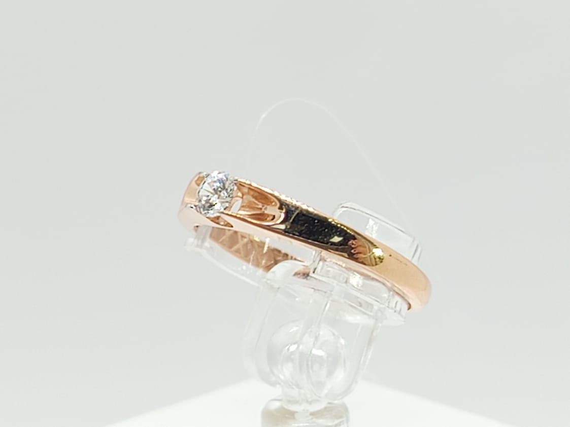 920378 КОЛЬЦО С КАМНЕМ (Au 585)