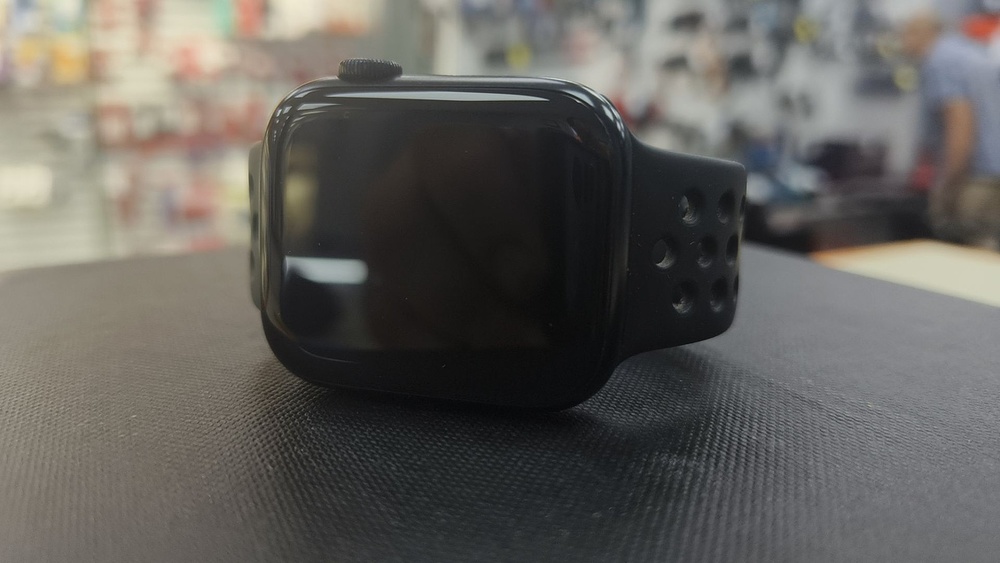 Смарт-часы Apple Watch Series 7 44mm