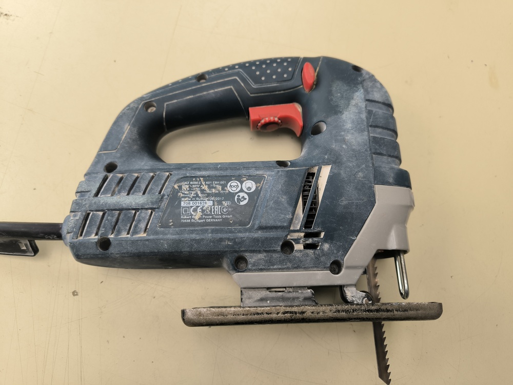 Лобзик Bosch GST  8000 E