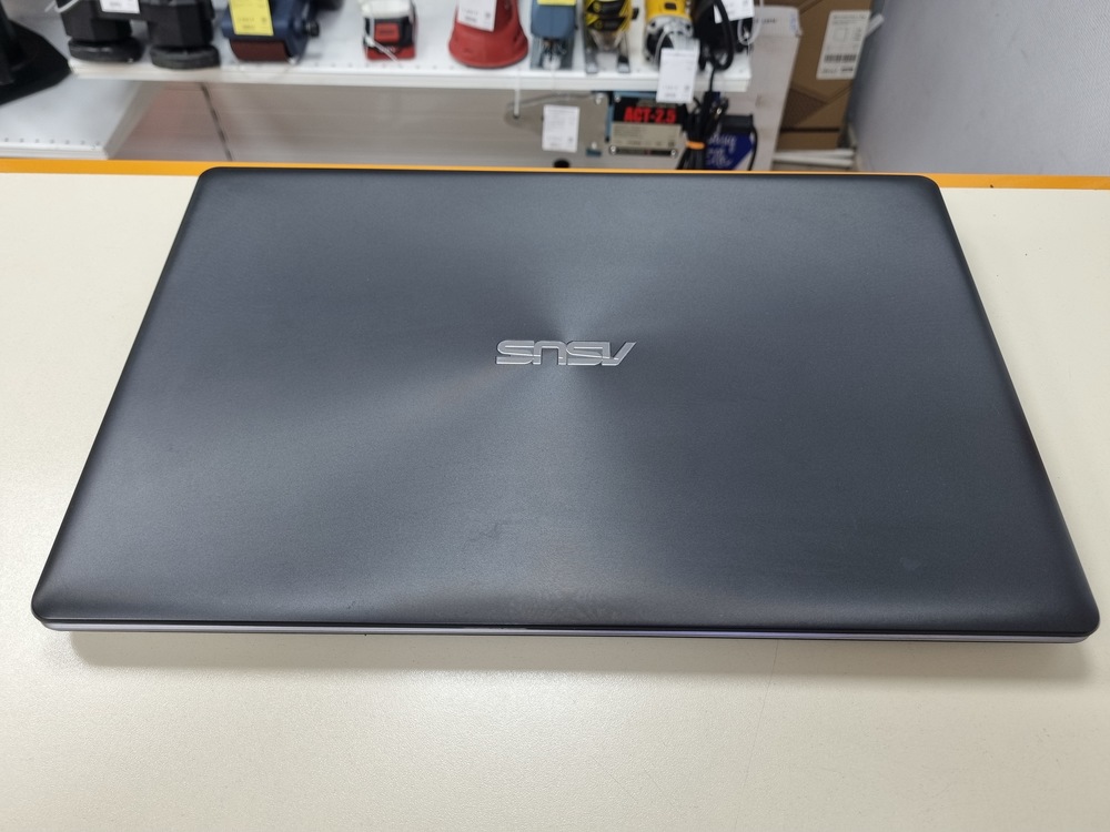 Ноутбук ASUS K550L; Core i5-4200U, GeForce GT 740M, 6 Гб, Нет, 1 Tb
