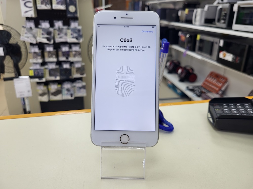 Смартфон Apple iPhone 7 Plus 32Gb