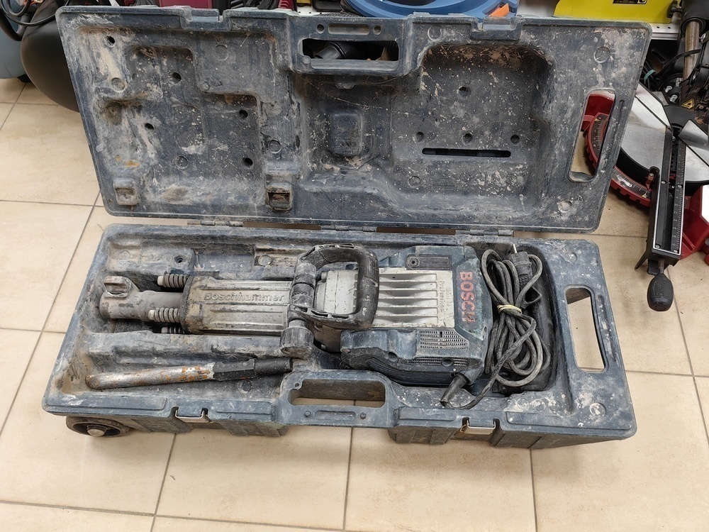 Отбойный молоток Bosch GSH 16