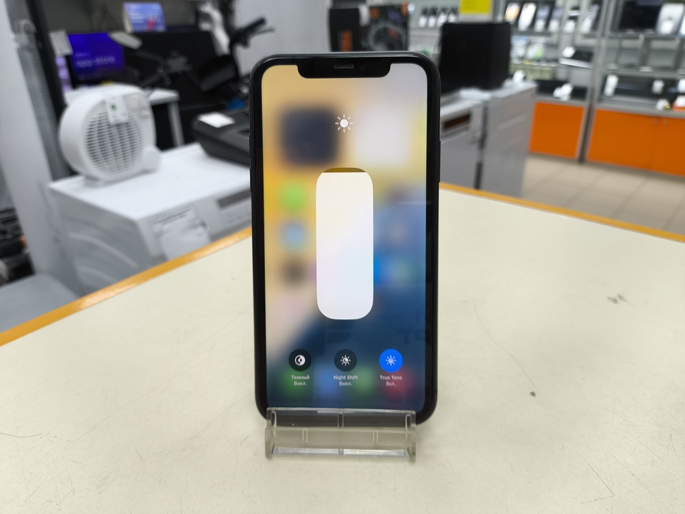 Смартфон Apple iPhone 11 64Gb
