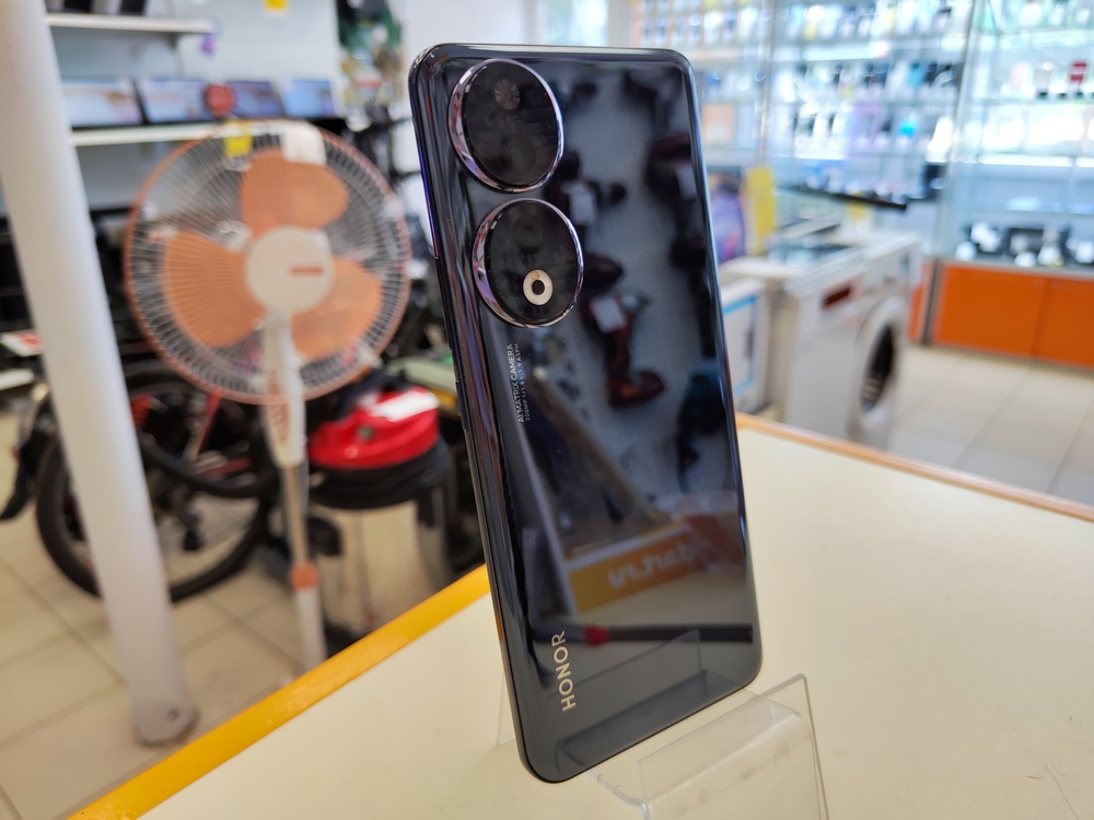Смартфон Honor 90 8/256