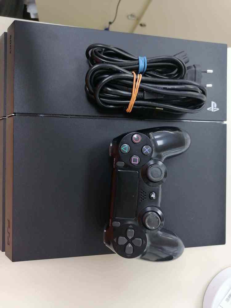 Игровая приставка PlayStation 4 500GB