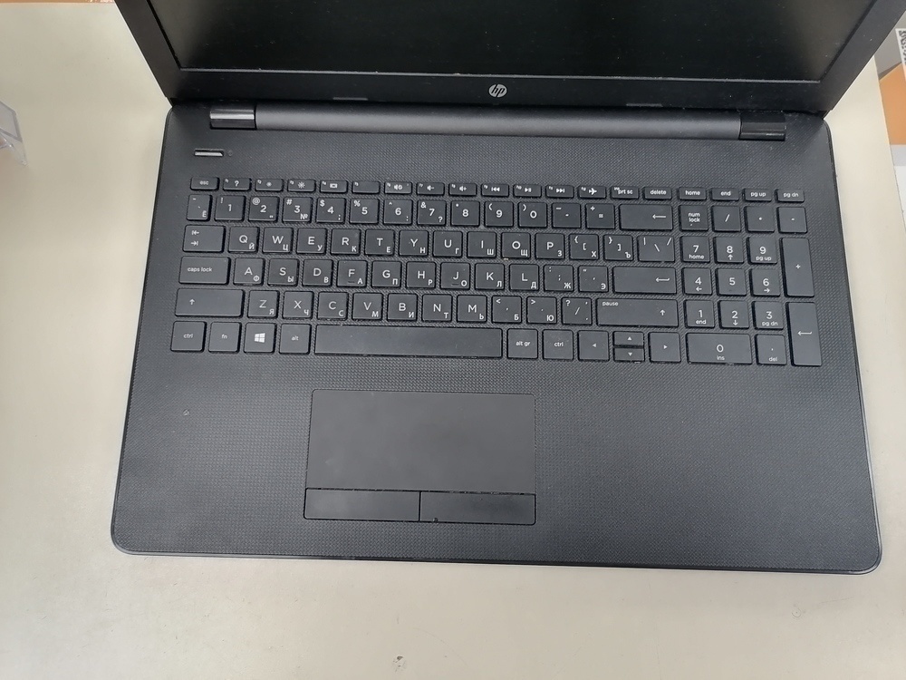 Ноутбук HP; A6-9220, Radeon R4 series, 4 Гб, 240 Гб, Нет
