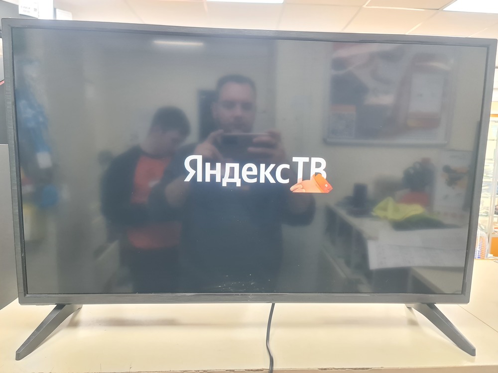 LED Телевизор HI VHIX-32F199MSA