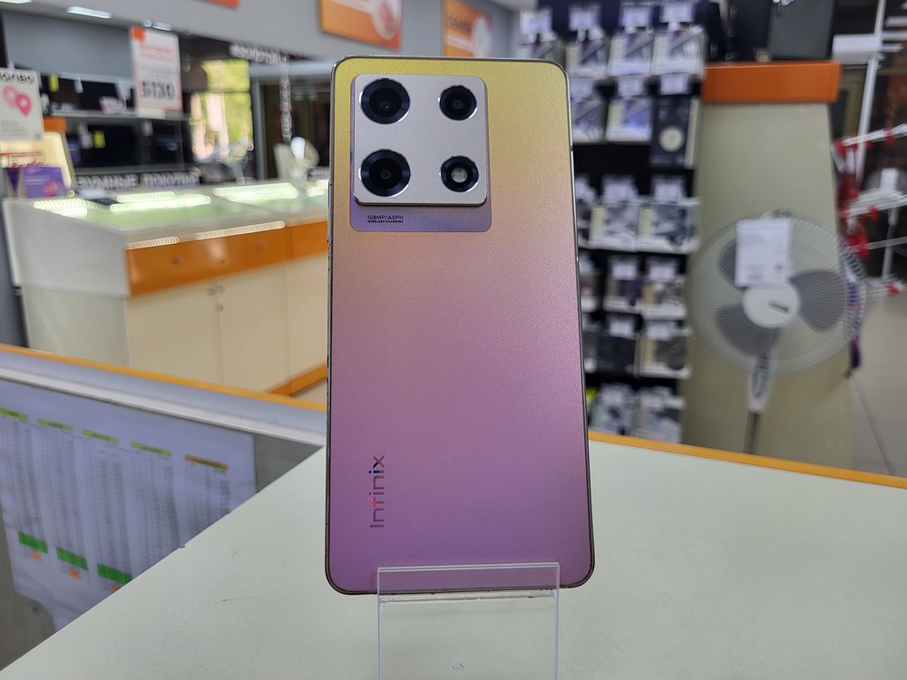 Смартфон Infinix Note 30 PRO 8/256