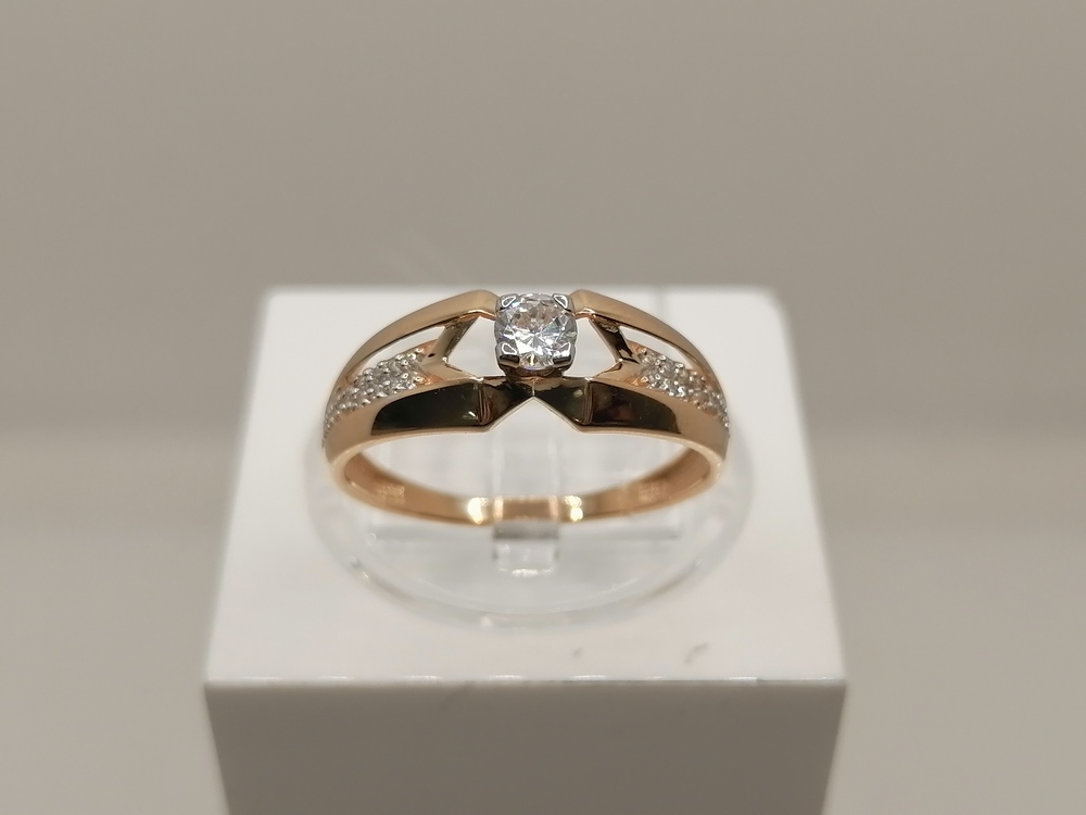 КОЛЬЦО С КАМНЯМИ (Au 585)