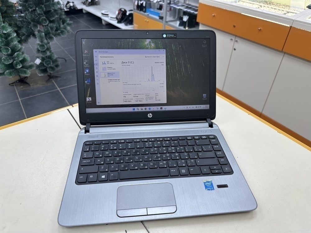 Ноутбук HP; Core i3-4030U, Intel UHD Graphics, 4 Гб, 240 Гб, Нет