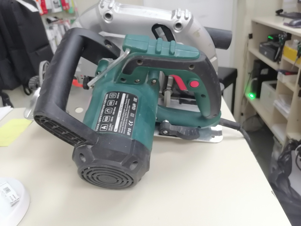Торцовочная пила Hammer CRP 900 А