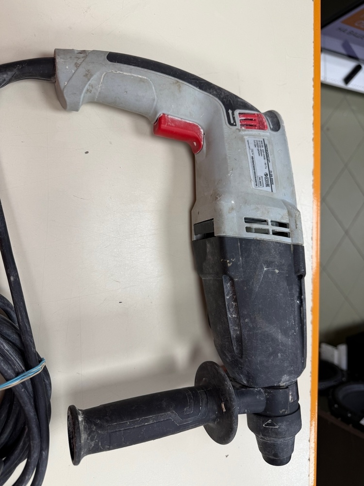 Перфоратор Ресанта П-28-800К