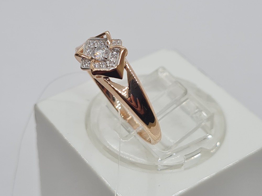 КОЛЬЦО С КАМНЯМИ (Au 585)