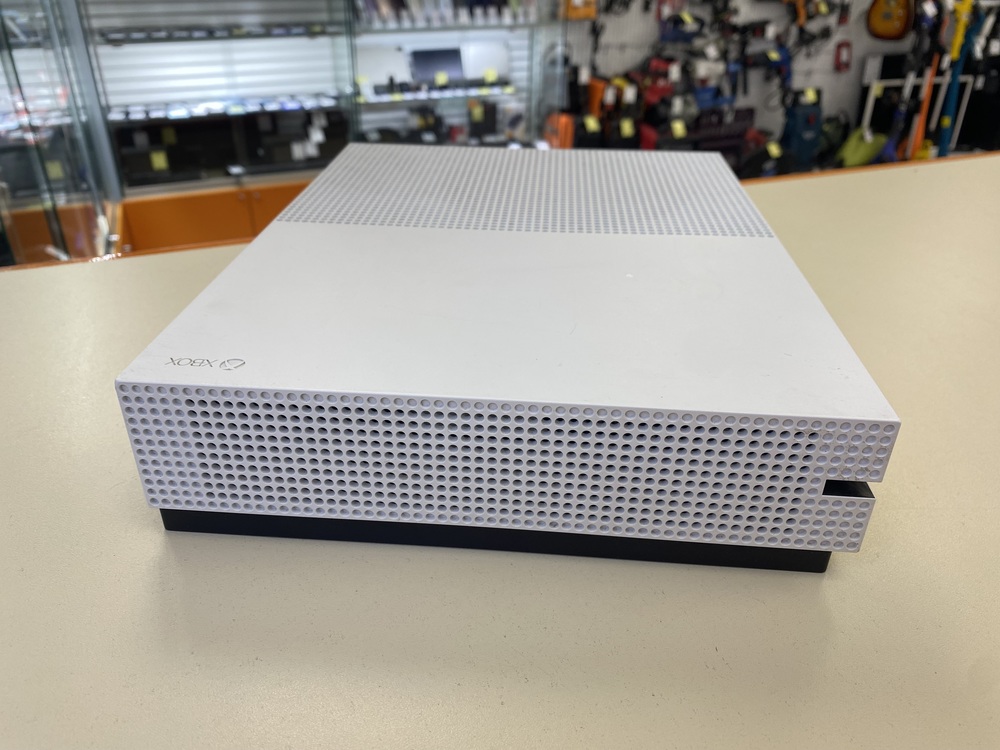 Игровая приставка Xbox One S 500Gb