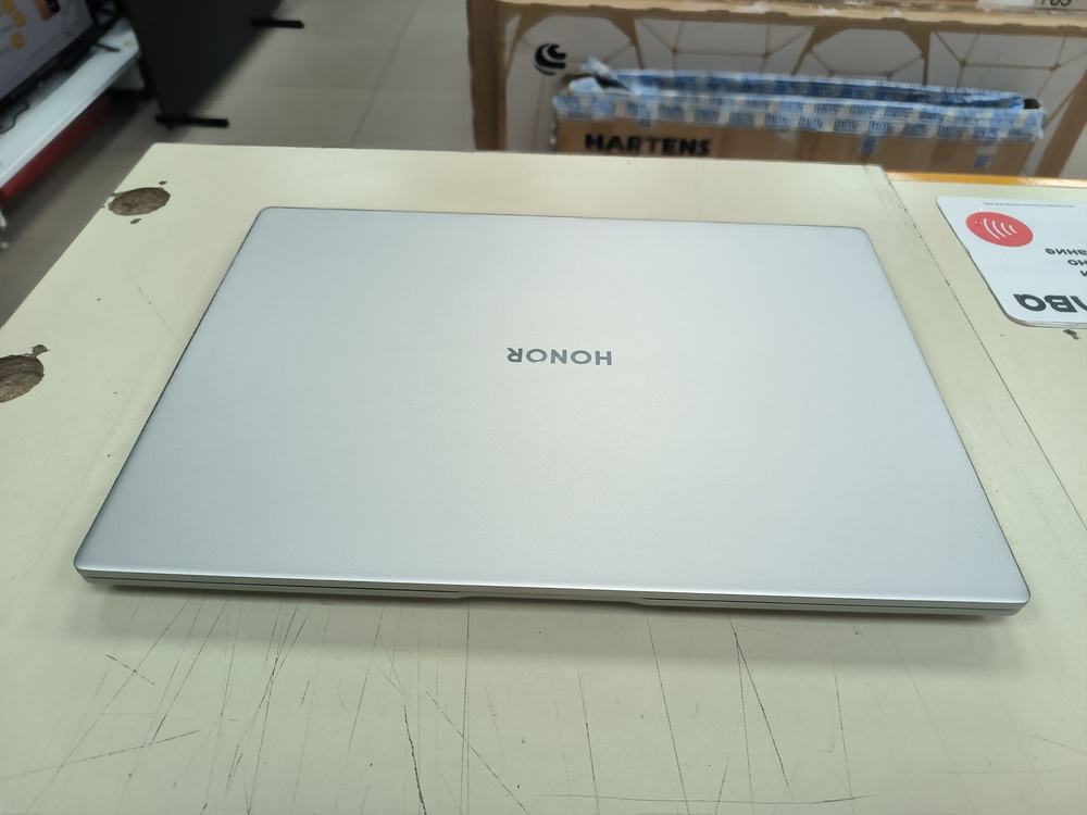 Ноутбук Honor BRN-H56; Ryzen 5 7640HS, Radeon 760M, 16 Гб, 512 GB, Нет