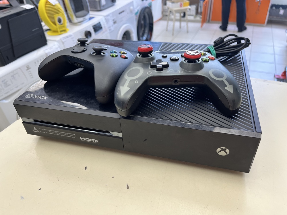 Игровая приставка Xbox One 500Gb