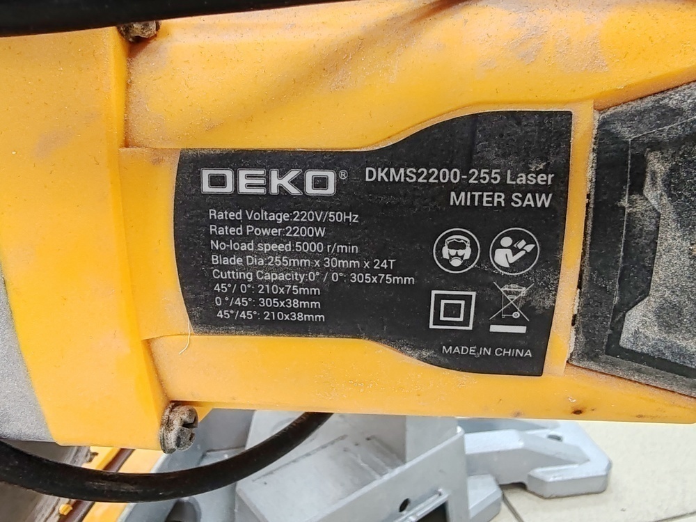 Торцовочная пила DEKO DEKO DKMS2200-255 Laser