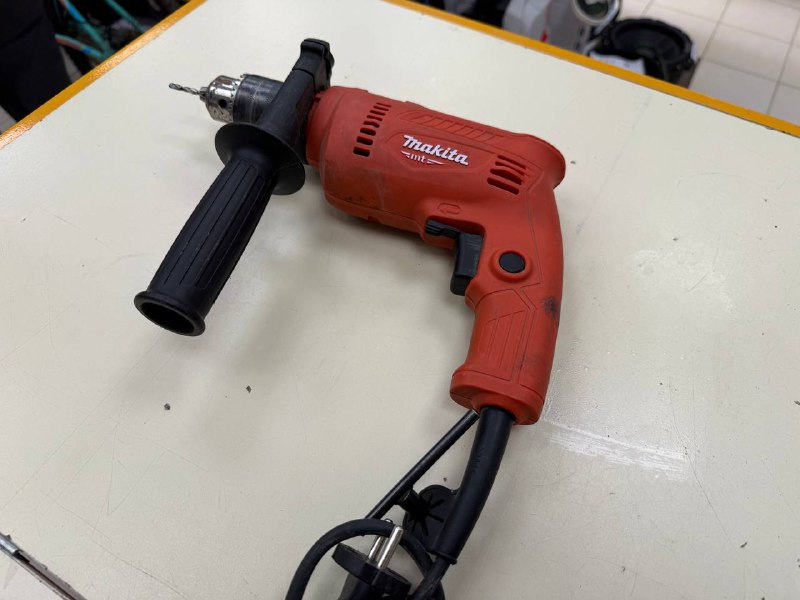 Дрель-ударная Makita M0801