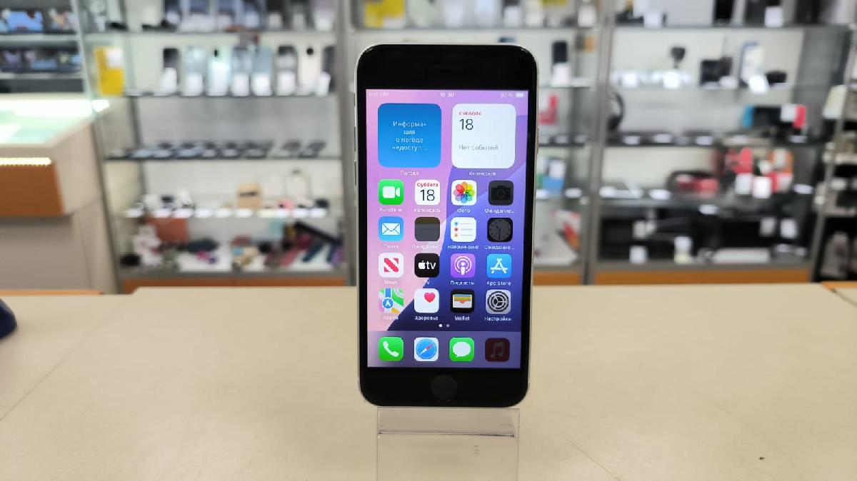 Смартфон Apple iPhone SE 2020 64Gb
