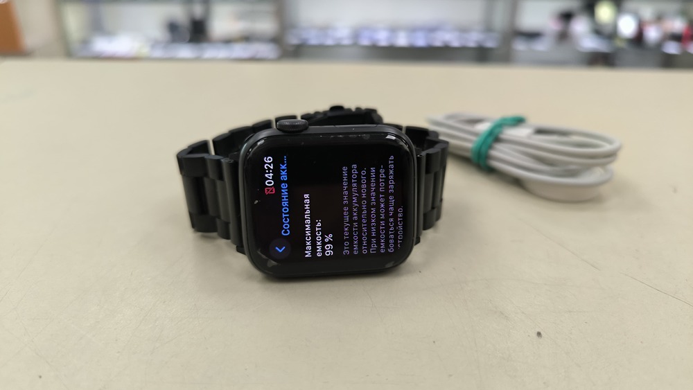 Смарт-часы Apple Watch SE 44mm