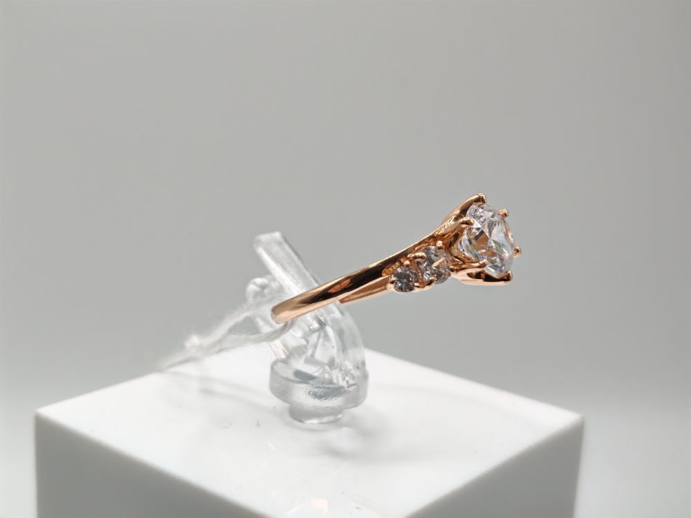 КОЛКМИ585 КОЛЬЦО С КАМНЯМИ (Au 585)