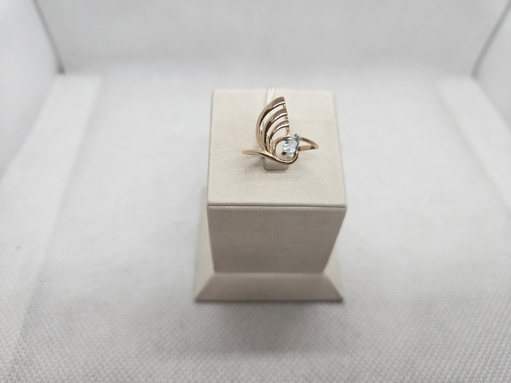 КОЛКМ585 КОЛЬЦО С КАМНЕМ (Au 585)