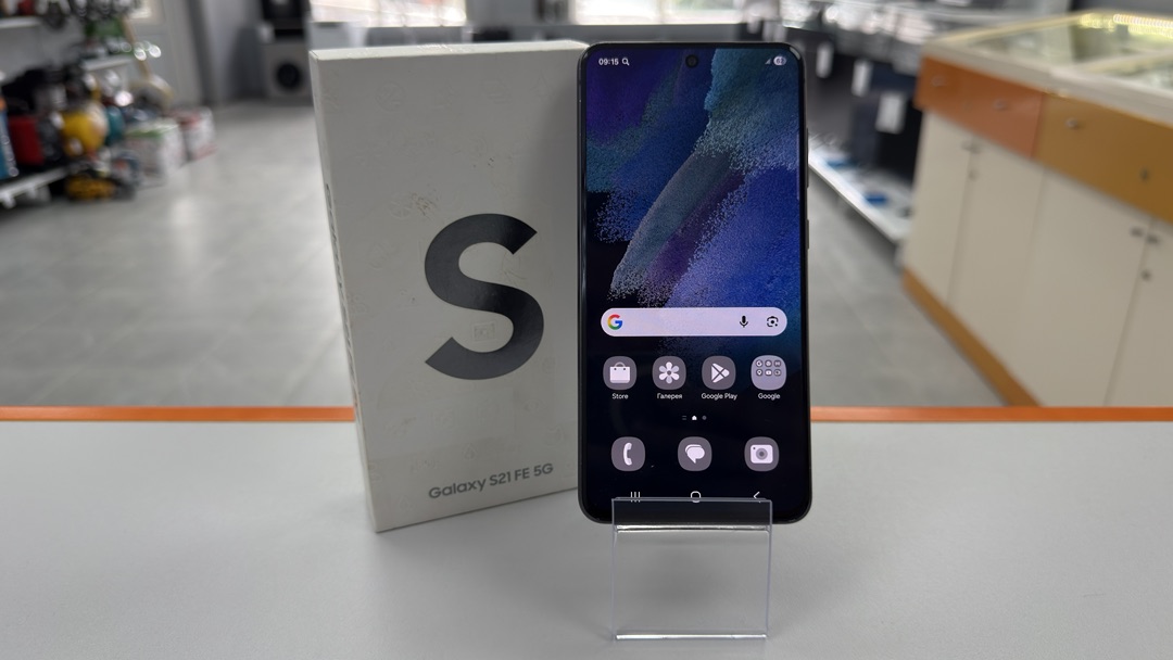 Смартфон Samsung Galaxy S21 FE 8/256
