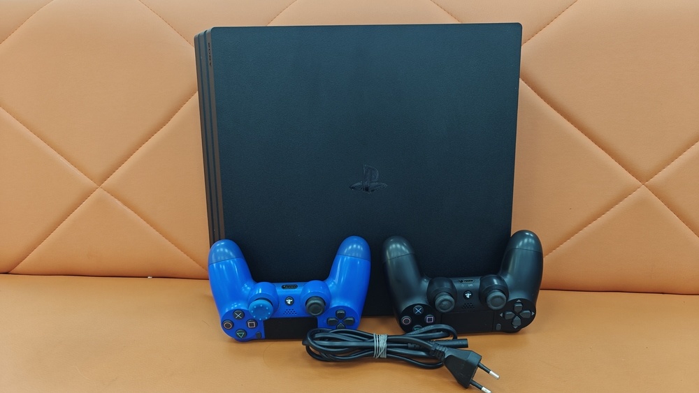 Игровая приставка PlayStation 4 Pro 1Tb