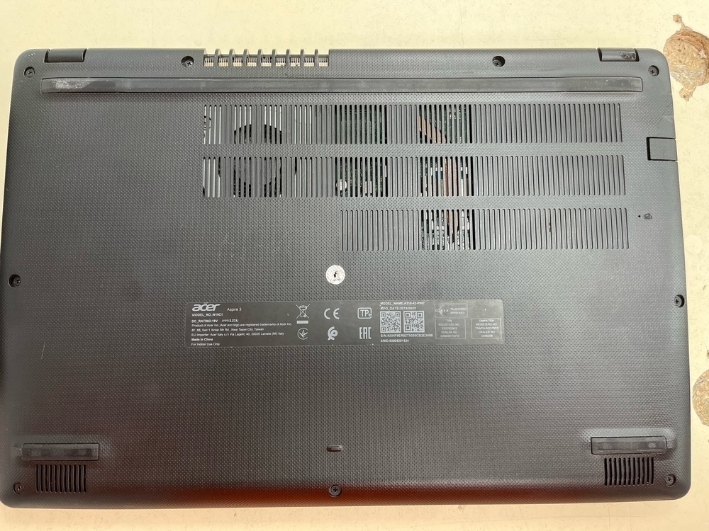 Ноутбук Acer; Ryzen 3 3200U, AMD Radeon (TM) Graphics, 8 Гб, 240 Гб, Нет