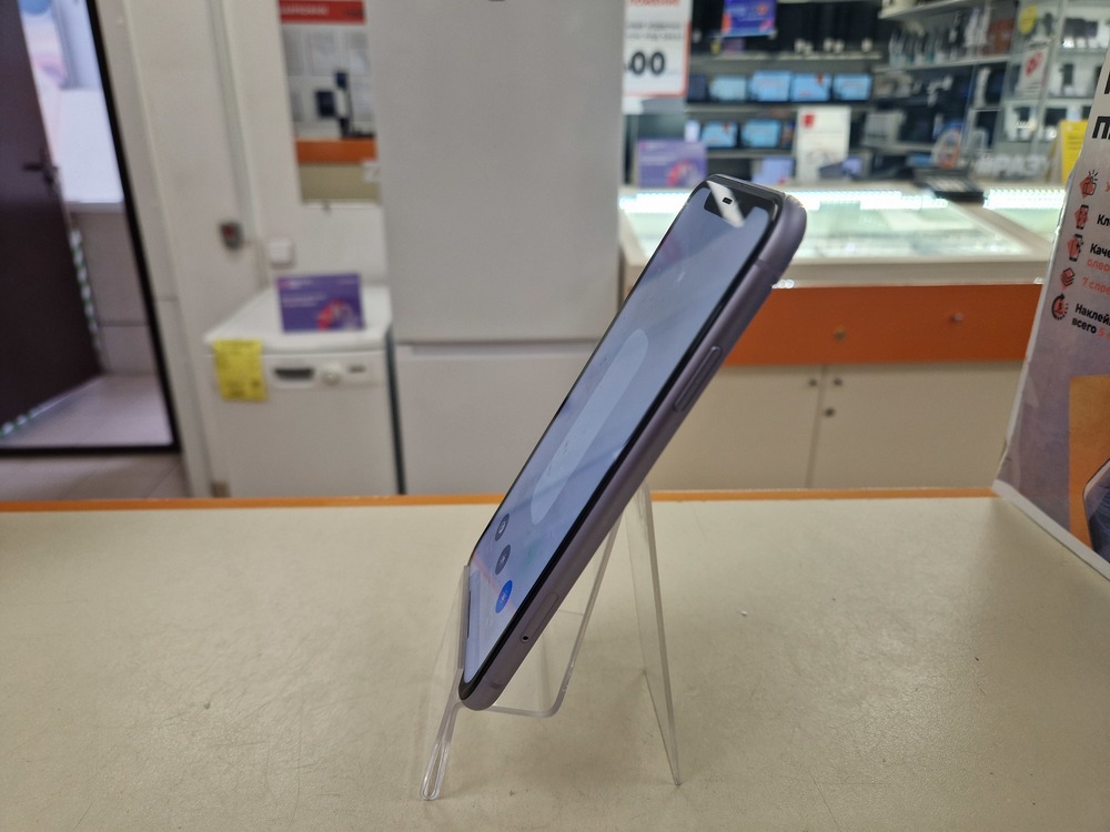 Смартфон Apple iPhone 11 64Gb