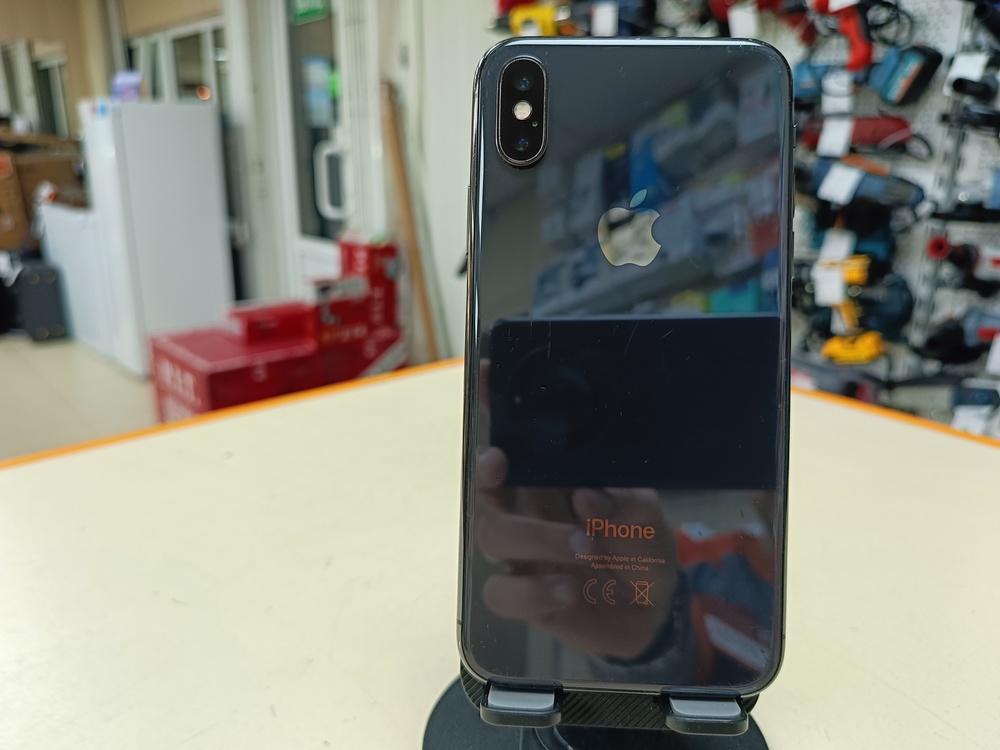 Смартфон Apple iPhone X 64Gb