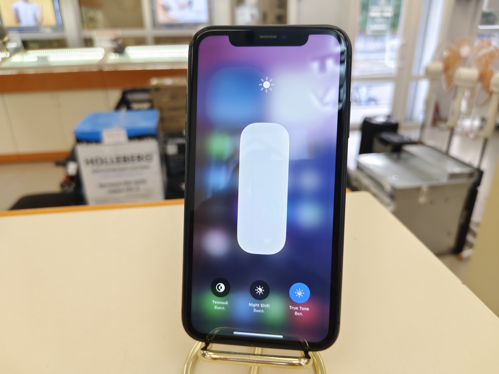 Смартфон Apple iPhone 11 64Gb