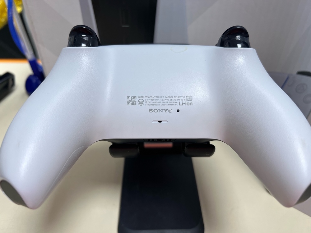 Игровая приставка PlayStation 5 825Gb (С дисководом)