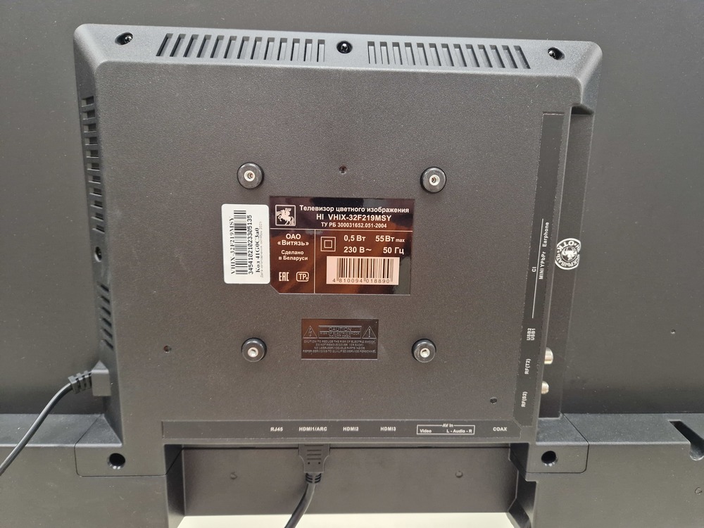 LED Телевизор HI VHIX-32F219MSY