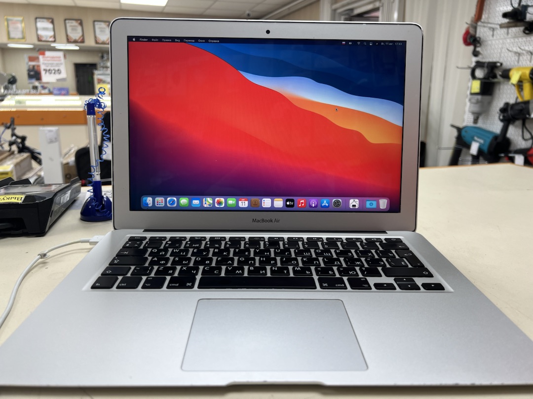 Ноутбук Apple MacBookAir i5-13 дюймов(2017) A1466