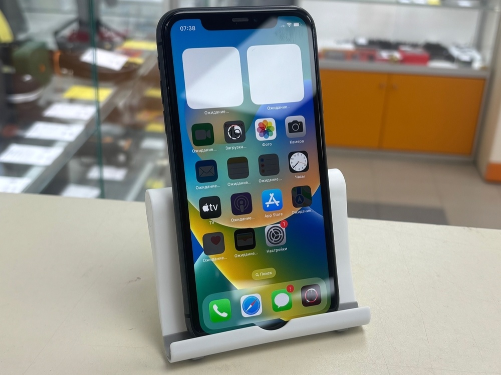 Смартфон Apple iPhone 11 64Gb