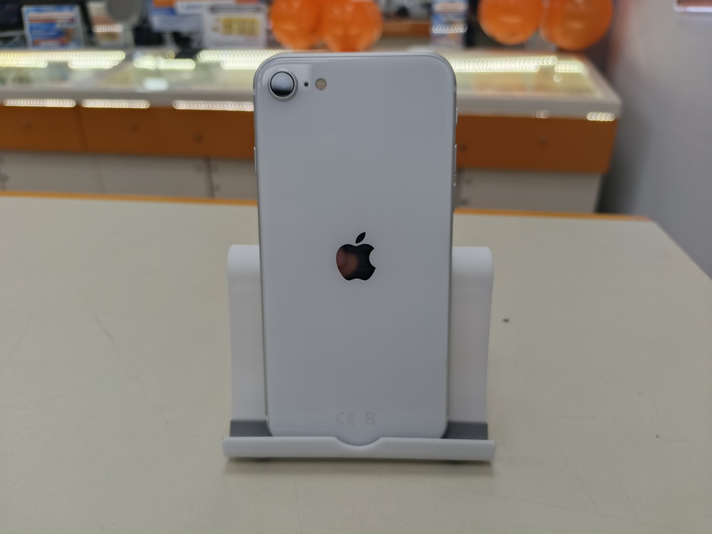 Смартфон Apple iPhone SE 2020 128Gb