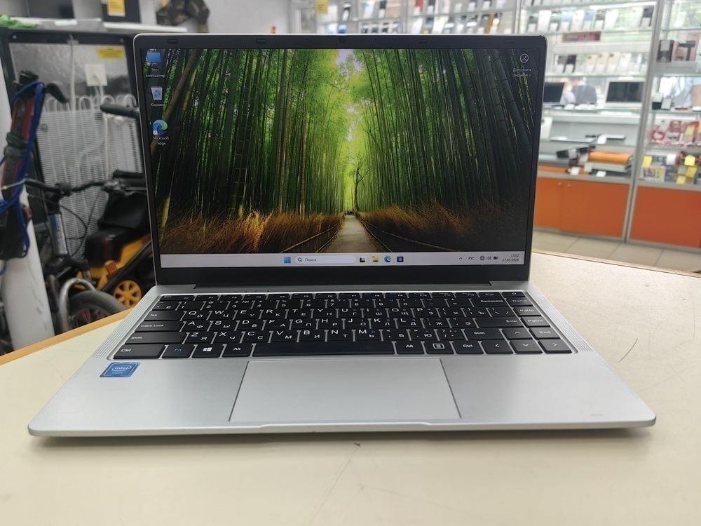 Ноутбук NoName; Pentium J3710,  Intel(R) Graphics, 4 Гб, 256 Гб, Нет