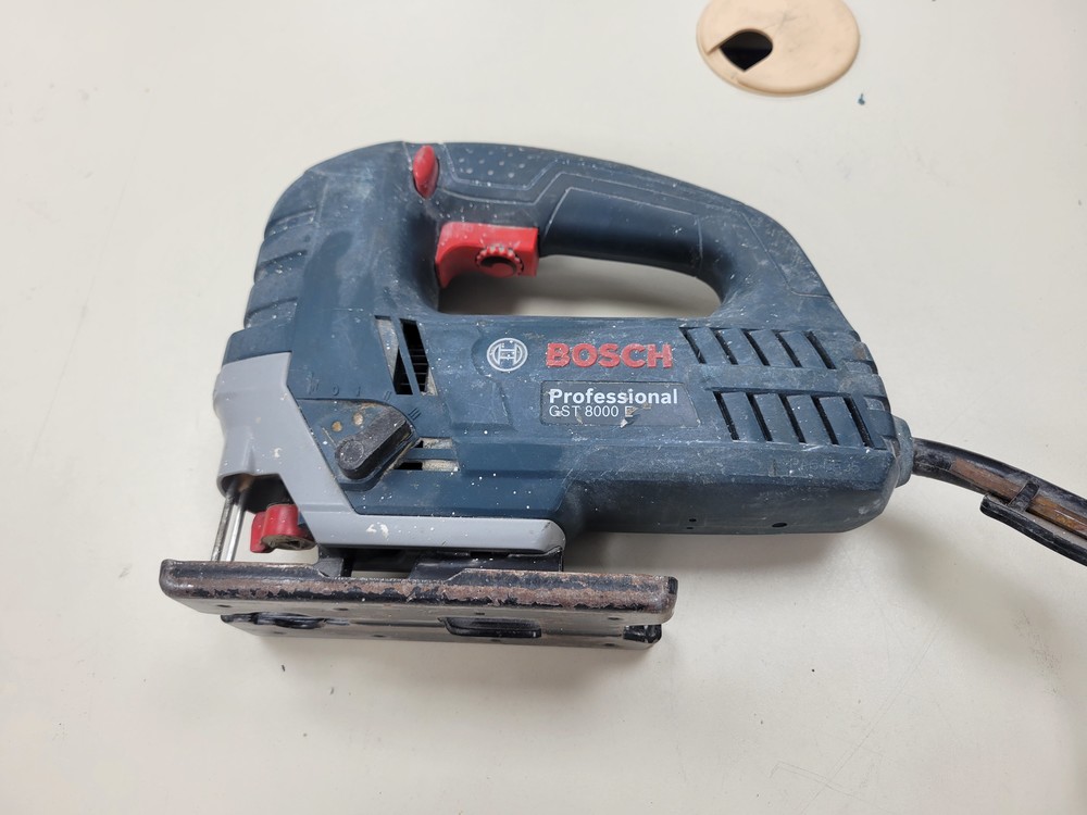 Лобзик Bosch GST  8000 E