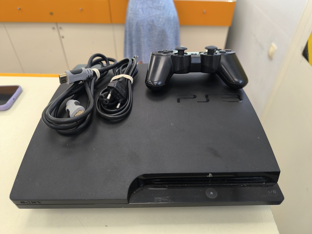 Игровые приставки PlayStation 3 320 gb slim;