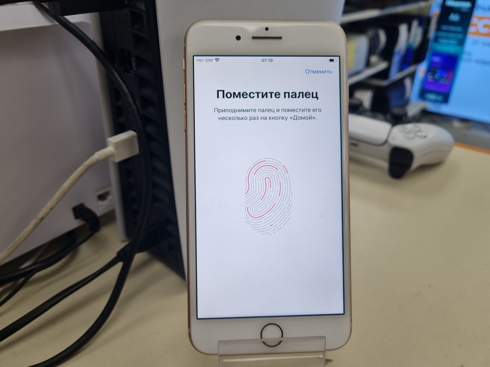 Смартфон Apple iPhone 8 Plus 64Gb
