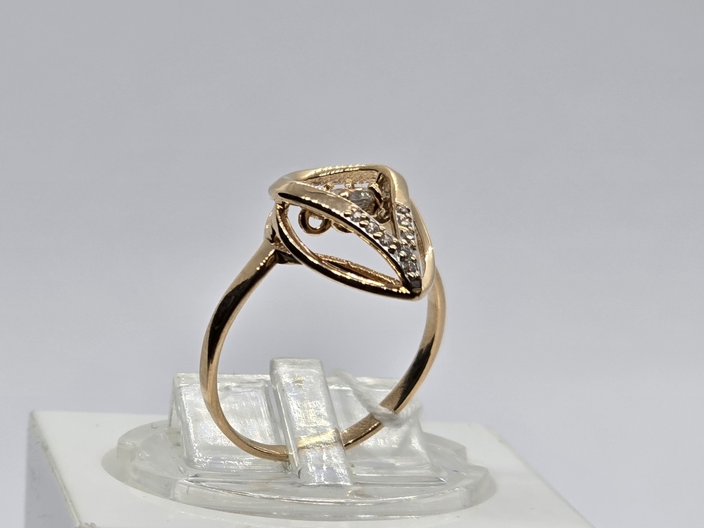 КОЛЬЦО С КАМНЯМИ (Au 585)