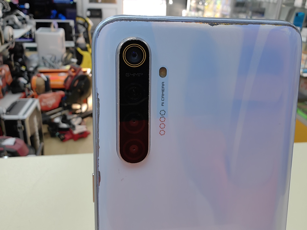 Смартфон Realme XT 8/128GB