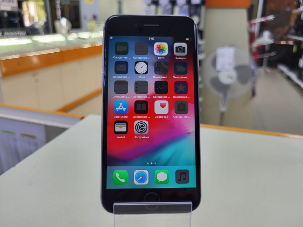 Смартфон Apple iPhone 6 32Gb