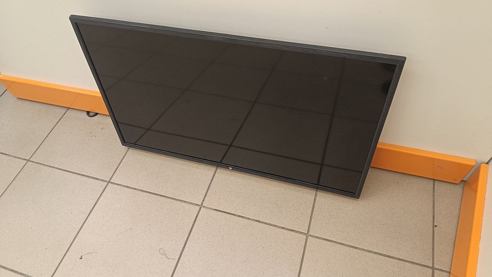 LED Телевизор HI VHIX-32H181MSY