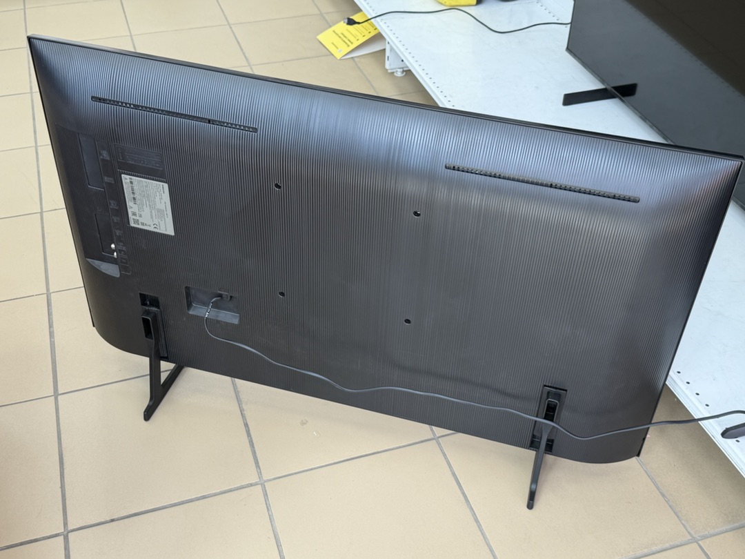 LED Телевизор Samsung UE43DU7100UXRU